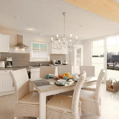 2 Bedroom Lovely In
